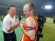 Van Gaal Ingin Robben di Old Trafford, MU Siapkan Rp800 Miliar