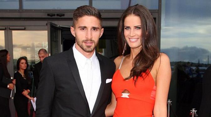So Sweet, Cara Borini Lamar Kekasihnya