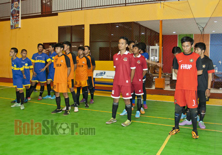 IISIP dan Sastra UI Menuju 16 Besar<!--idunk-->Bolaskor Kampus Futsal Challenge
