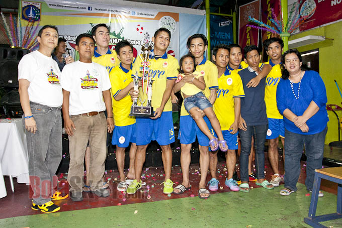 Devina B Juarai Turnamen Futsal Piala Bergilir DKI Jakarta 2014