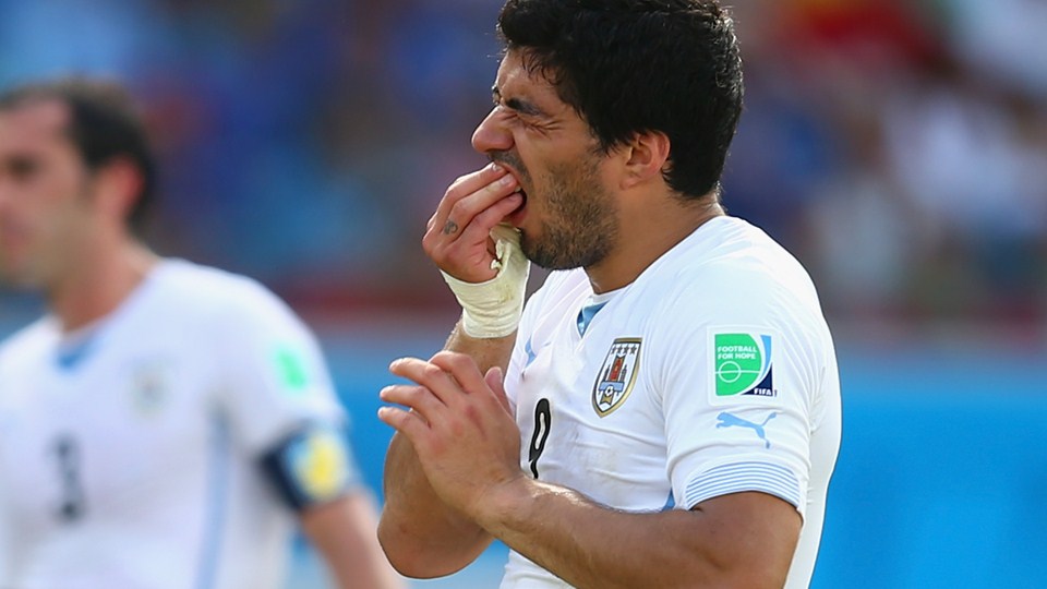Uruguay Resmi Banding Hukuman Suarez