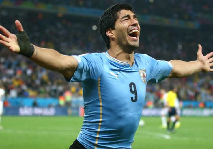 Messi Dukung Barcelona Datangkan Suarez