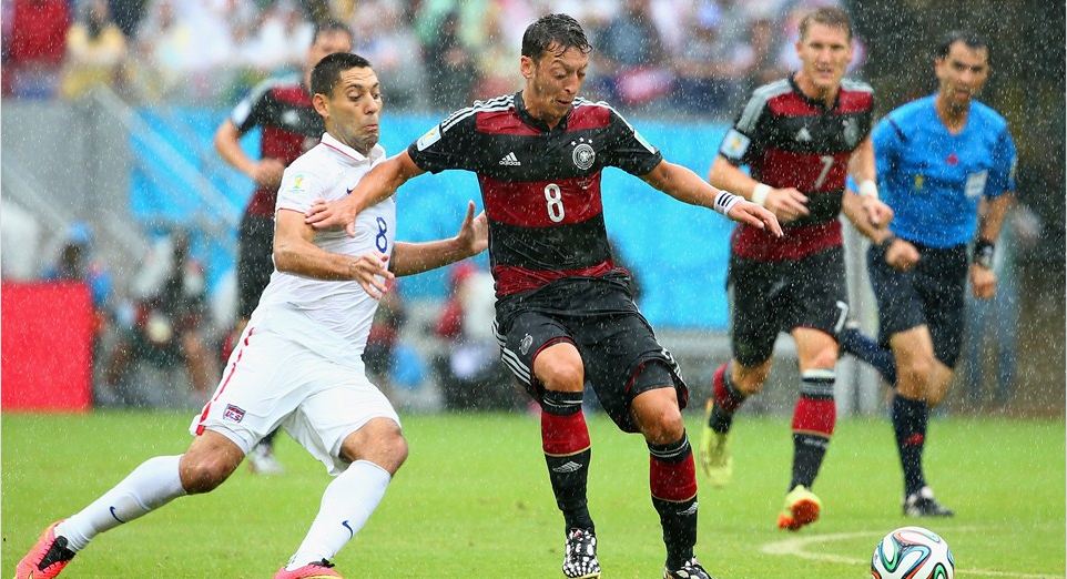 Diwarnai Hujan, Jerman Imbang Sementara Dengan Amerika Serikat<!--idunk-->Babak I