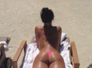 Lagi, Jermaine Pennant Pamer Foto Hot Bulan Madu
