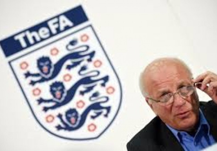 Media Inggris Disebut Rasis, FA Minta Presiden FIFA Mundur <!--idunk--> Kasus Suap Pemilihan Tuan Rumah Piala Dunia 2022