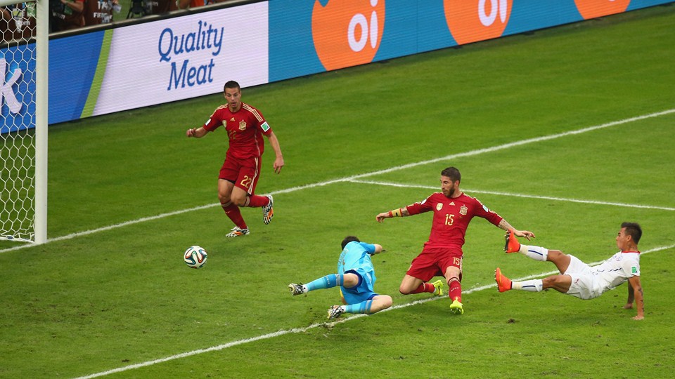 Determinasi Chili Akhiri Era Emas Spanyol Secara Tragis<!--idunk-->Grup B