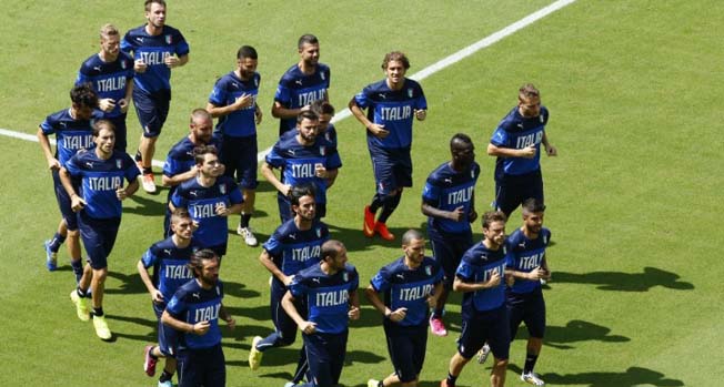 Italia Dihantui Cedera Saat Hadapi Uruguay