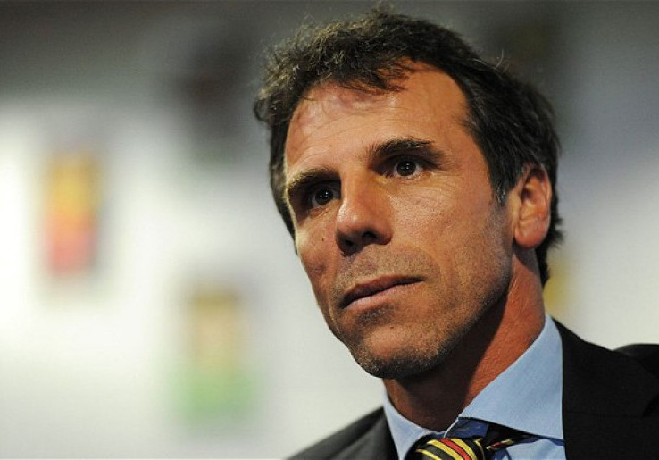 Zola: Italia Harus Hentikan Sturridge & Rooney!