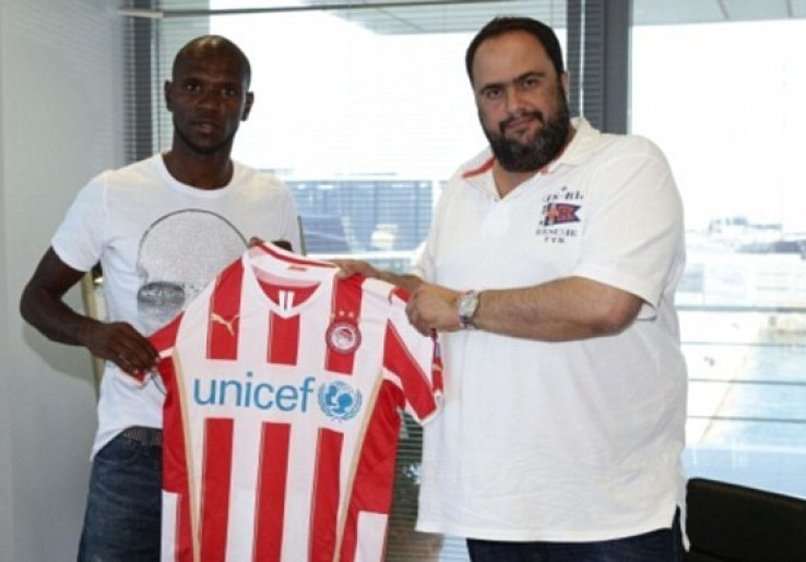 Eric Abidal Resmi Gabung Olympiacos