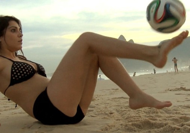 VIDEO: Jago Freestyle Seksi Ini Tantang Messi