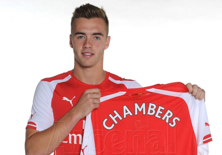 Chambers Resmi Berseragam Arsenal
