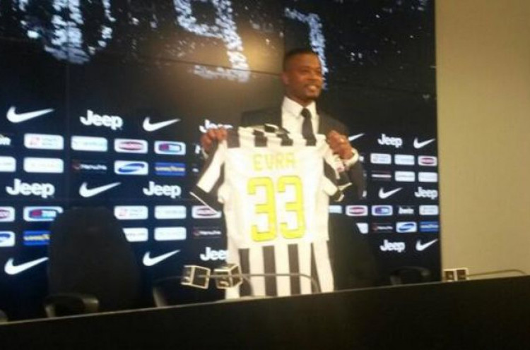Patrice Evra Resmi Berseragam Juventus