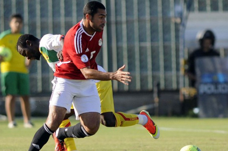 Arsenal Uji Coba Bek Tangguh Mesir