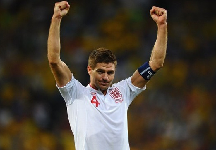 Steven Gerrard Umumkan Pensiun Dari Timnas Inggris
