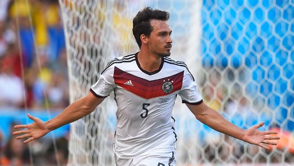 MU Boyong Mats Hummels Minggu Ini?