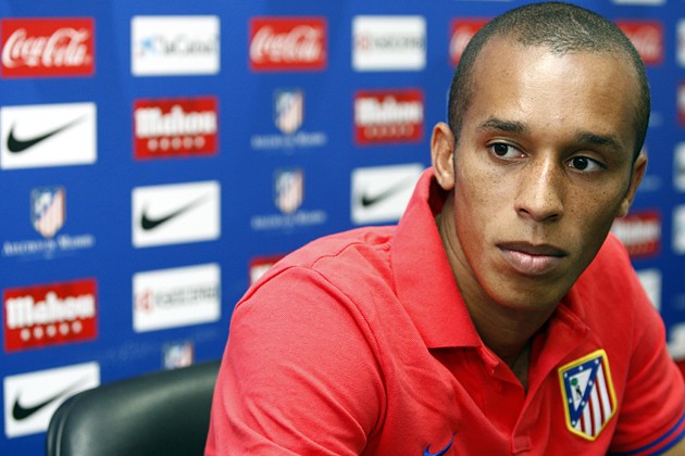 Barcelona Ingin Datangkan Joao Miranda