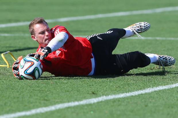 Dino Zoff: Kiper Terbaik Dunia? Neuer!