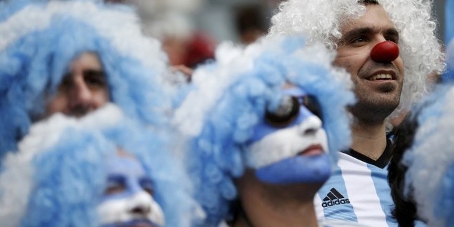 FIFA Jatuhkan Denda ke Federasi Sepak Bola Argentina