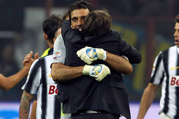 Buffon Bak Tersambar Petir di Siang Bolong Dengar Conte Mundur