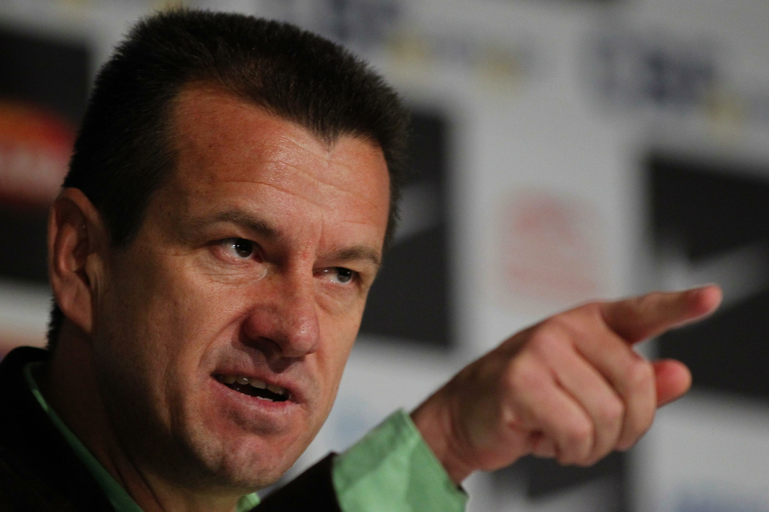 Dunga Resmi Gantikan Scolari