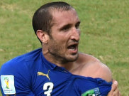Suarez Minta Maaf, Chiellini Minta FIFA Kurangi Hukuman