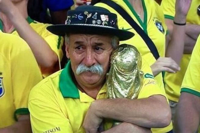 Kisah Haru Kakek Tua Fans Setia Brasil