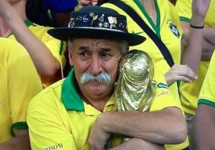 Kisah Haru Kakek Tua Fans Setia Brasil