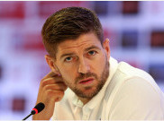 Steven Gerrard Pernah Punya Jersey Manchester United?