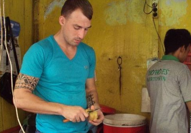 Sergei 'Sang Penjual Jus' Litvinov Akhirnya Dideportasi