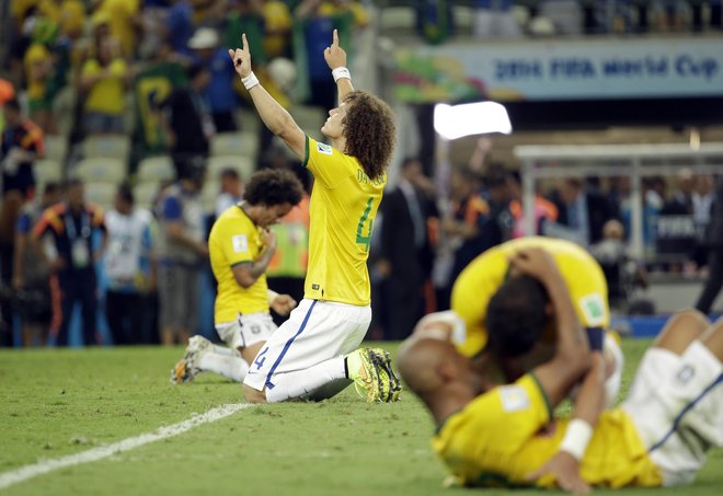 Sepak bola Brasil: Agama, Doa, Jimat, & Teknik Tinggi <!--idunk--> Feature Piala Dunia 2014