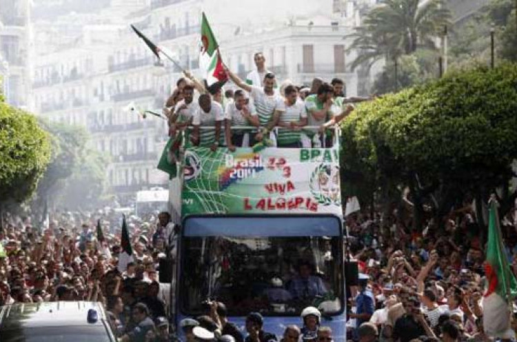 Timnas Aljazair Disambut Bak Pahlawan