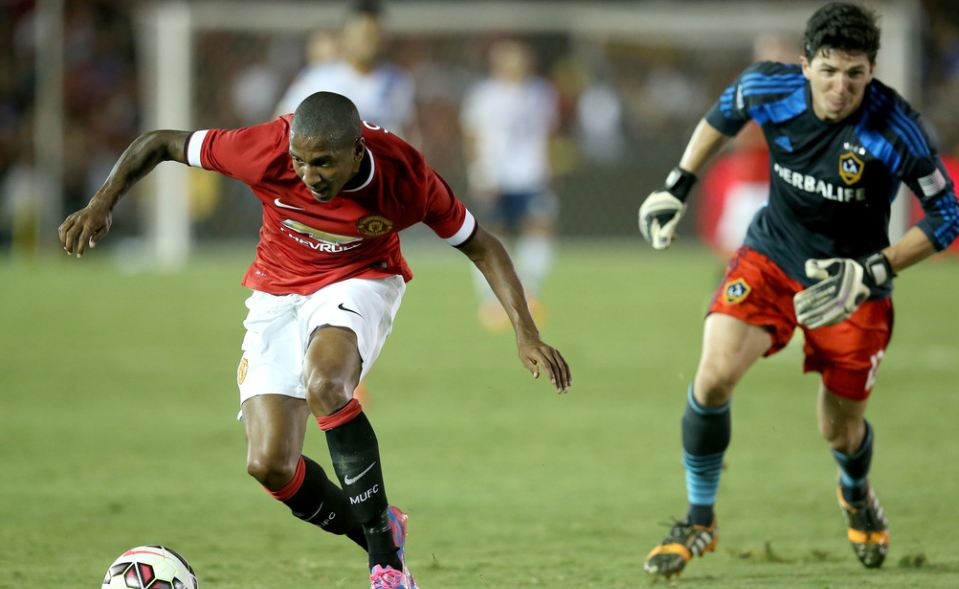 Ashley Young Nikmati Posisi Barunya di MU