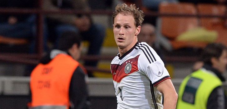 Benedikt Howedes Buka Peluang Tinggalkan Schalke