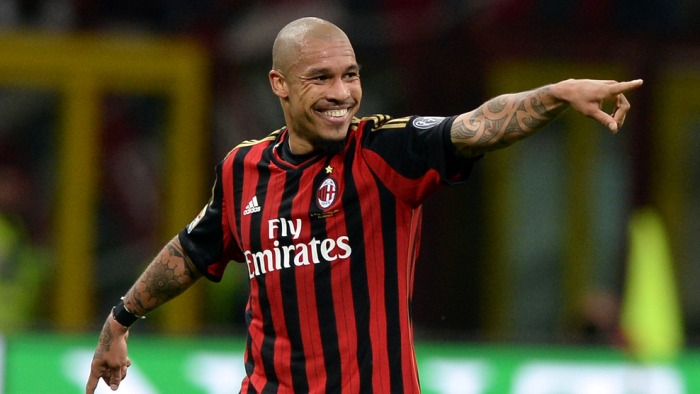 Setan Merah Buru Nigel De Jong
