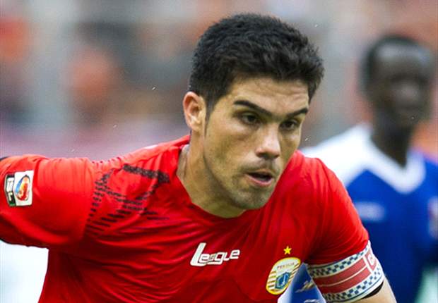 Fabiano Fokus Raih Poin dari Persib