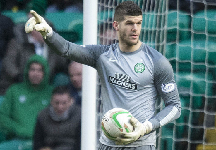 Southampton Boyong Kiper Celtic FC
