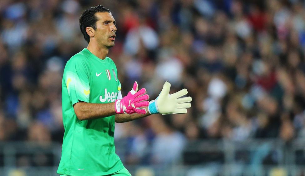 Buffon Belum Berpikir Jadi Pelatih