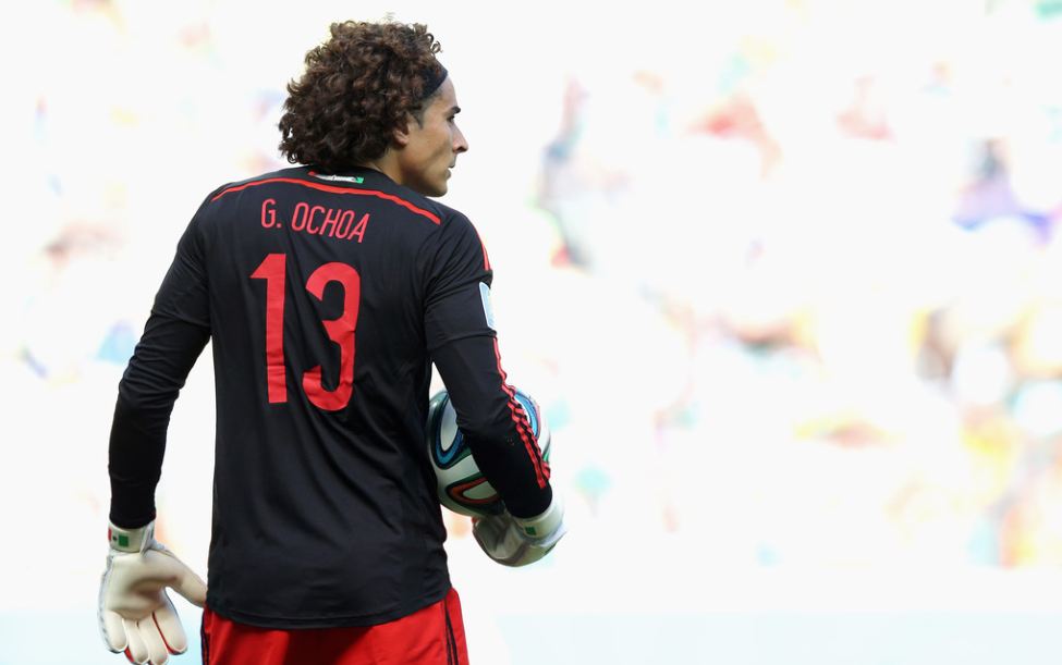 Guillermo Ochoa Segera Berseragam Malaga