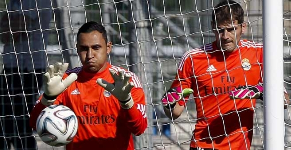 Navas Ingin Banyak Belajar dari Casillas