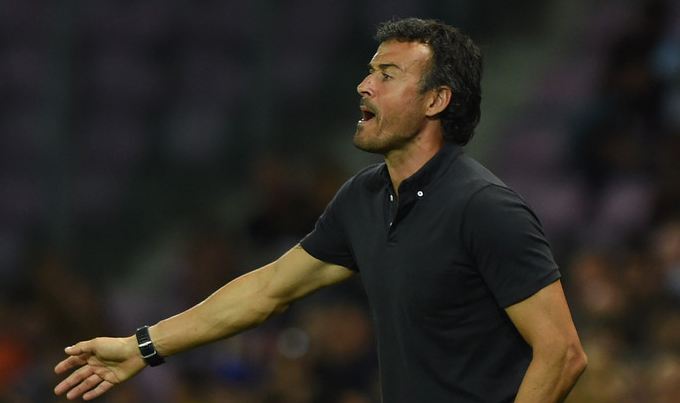 Enrique Tak Risau Barca Dibungkam Napoli