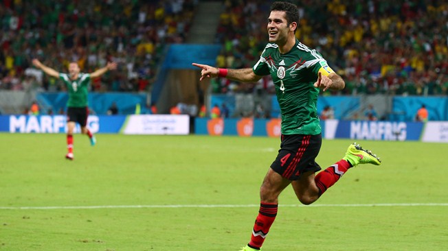 Rafael Marquez Resmi Bela Verona