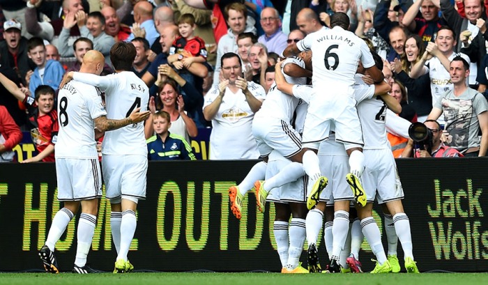 Tekuk West Bromwich Albion, Swansea City Puncaki Klasemen