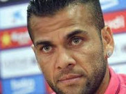 Alves: Barca Sama Sekali Tak Gentar Madrid