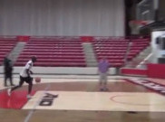 Video Slam Dunk Menawan Balotelli