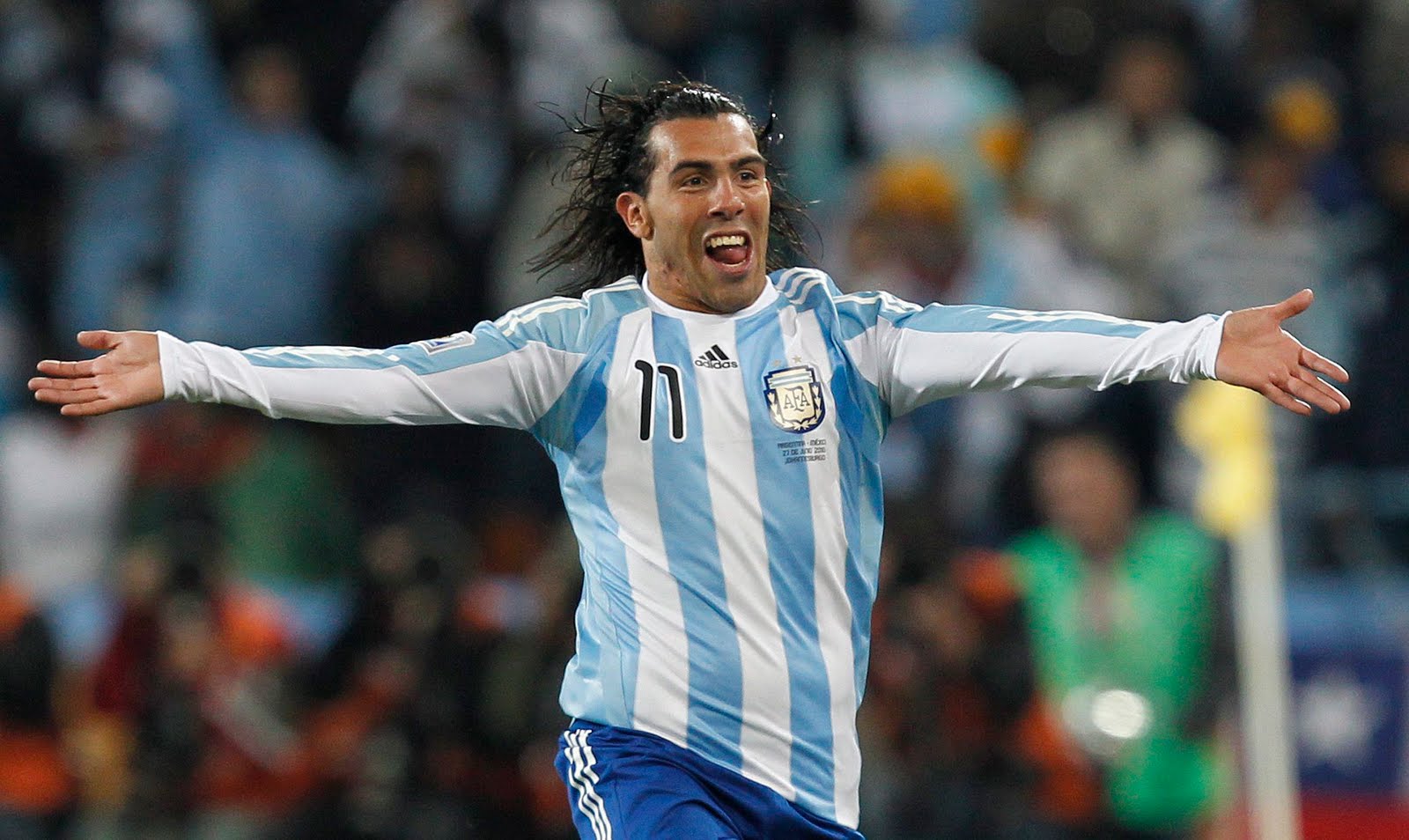 Tata Martino Buka Pintu Buat Tevez