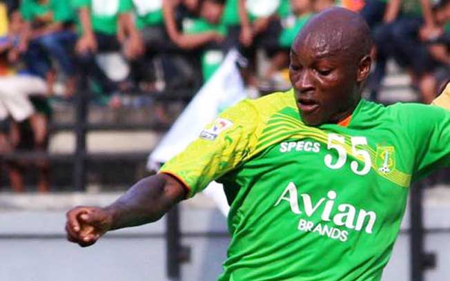 Pacho 'Hattrick', Persebaya Gilas Persela