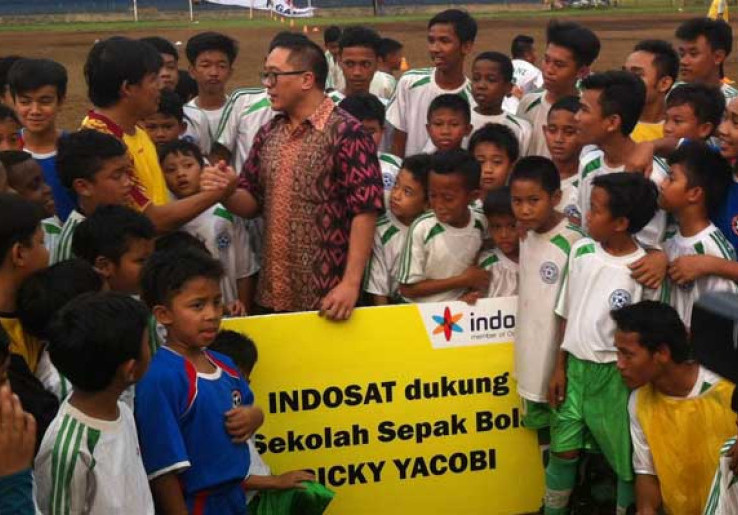 Indosat Akan Kirim Pemain SSB Ricky Yacobi ke Barcelona