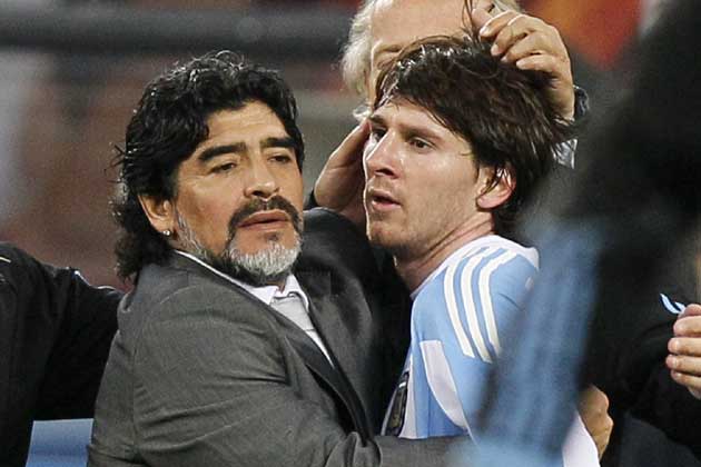 Demi Gaza Damai, Maradona Main Bareng Messi