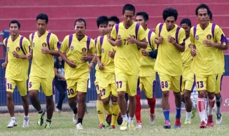 Janur: Persik Lawan yang Sulit