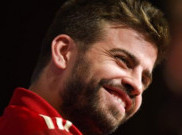 Pique Lempar Bom Kentut di Pesawat Barca